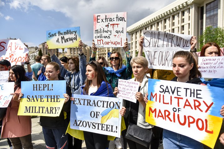 Stríðsrekstri Rússa í Úkraínu er mótmælt daglega víða um heim. Hér sjást mótmæli sem fóru fram í byrjun viku í Kænugarði, höfuðborg Úkraínu.