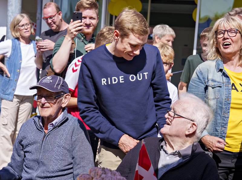 Jonas hlaut einnig góðar móttökur í heimabænum Glingøre.