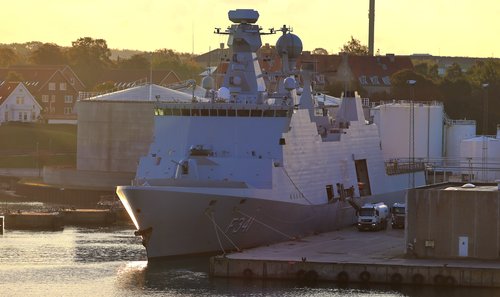 Absalon við höfn í Borgundarhólmi á föstudag. Mynd: EPA