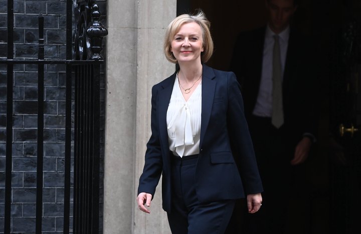 Liz Truss hefur sagt af sér sem forsætisráðherra Bretlands. Aðeins eru um sex vikur síðan hún tók við embætti.