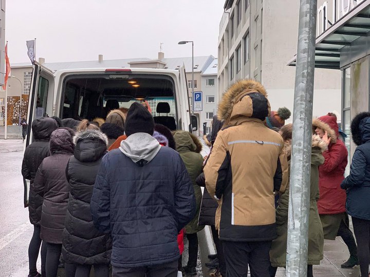 Fjöldi erlendra ríkisborgarar sem flutt hefur til landsins hefur aukist mikið á síðustu árum samhliða bættu efnahagsástandi. Þannig er um helmingur félagsmanna Eflingar fólk af erlendum uppruna.