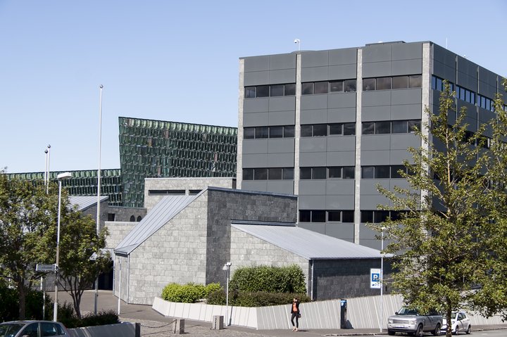 Fjármálaeftirlit Seðlabankans gerði í september athugasemdir við nokkra þætti í rekstri tveggja lífeyrissjóða.