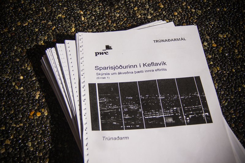 Svört skýrsla um starfsemi Sparisjóðsins í Keflavík.