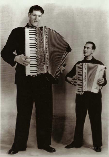 Jóhann risi mundar nikkuna