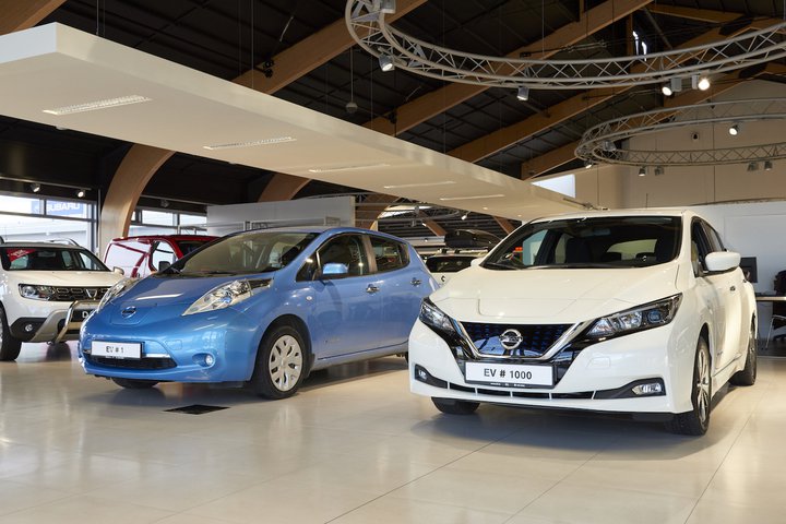 Á meðal þeirra bíla sem B&L selur er hinn vinsæli rafbíll Nissan Leaf.