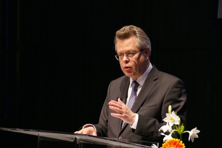 Már Guðmundsson Seðlabankastjóri við losun gjaldeyrishaftanna árið 2017.