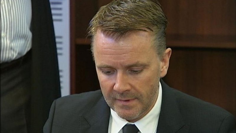 Lýður Guðmundsson hefur staðið í ströngu eftir hrun fjármálakerfisins. Hann var meðal annars dæmdur í átta mánaða fangelsi, þar af fimm mánuði skilorðsbundna, í Exista-málinu. Dómur Hæstaréttar í málinu var kveðinn upp í ágúst 2014. Bjarnfreður Ólafsson hlaut einnig dóm í málinu, en hann sat um tíma í stjórn Kaupþings.