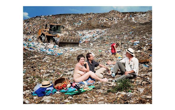 Og í enn öðru ljósi.