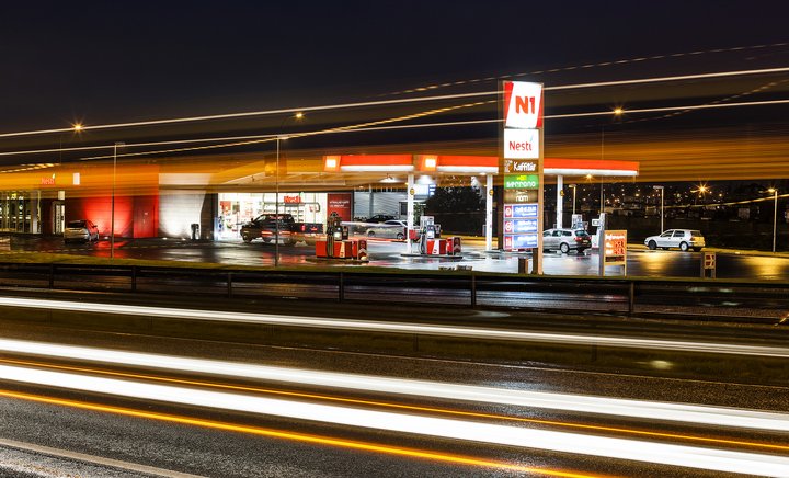 N1 Rafmagn er dótturfélag N1, sem er eitt dótturfélaga Festi hf., sem er að uppistöðu í eigu íslenskra lífeyrissjóða.