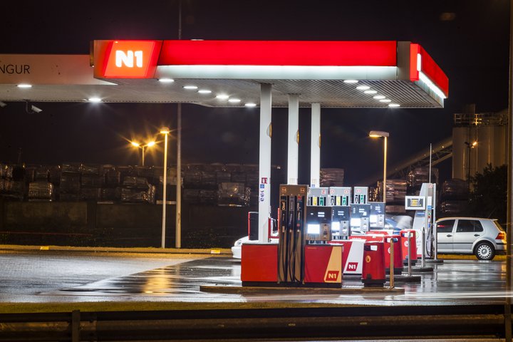 N1 rekur flestar elsdneytisstöðvar á Íslandi.