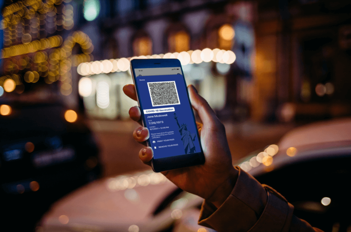 New York-ríki í Bandaríkjunum hefur þegar kynnt snjallsímaforrit sem fólk á að geta notað til að sýna fram á að það sé bólusett.