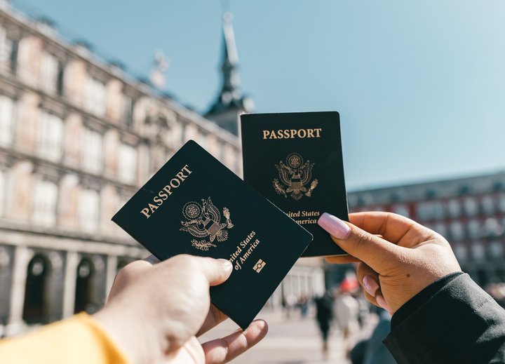 Bandaríkin hafa gefið út sitt fyrsta kynhlutlausa vegabréf.