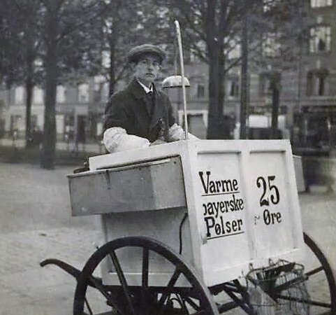 Svona litu þeir út fyrstu pylsuvagnarnir í Kaupmannahöfn. Mynd: Københavns Museum
