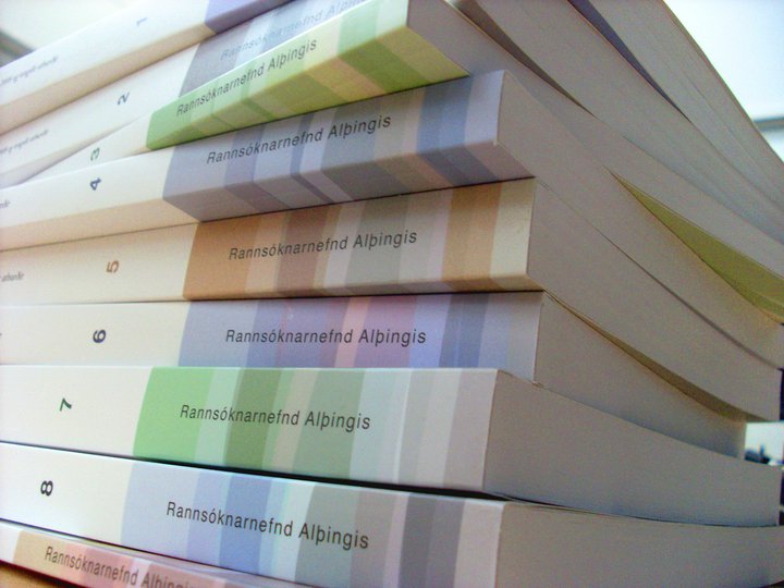 Rannsóknarskýrsla Alþingi kom út árið 2010. Alls fann framkvæmdavaldið 249 ábendingar sem lúta að stjórnsýslunni við yfirferð sína á skýrslunni og segir að brugðist hafi verið við flestum.