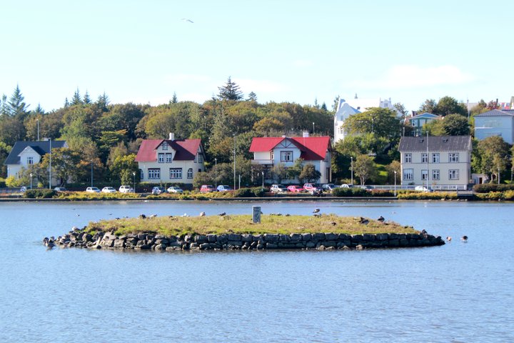 Samkvæmt gagnagrunni Expatistan er Reykjavík fjórða dýrasta borg í heimi.