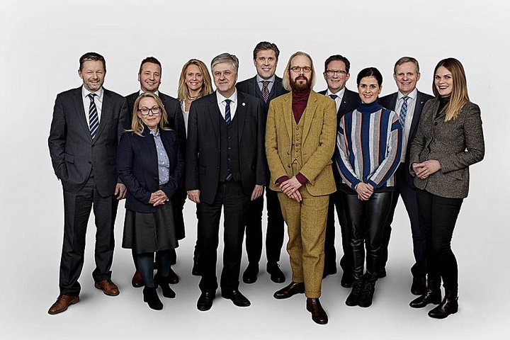 Ríkisstjórn Bjarna Benediktssonar sat í 247 daga.