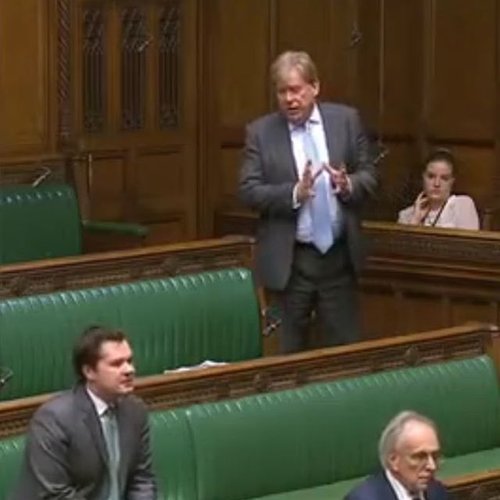 Salka tók skjáskot af þingumræðum sem var sjónvarpað á dögunum, þar sem hún sat og fylgdist með, og birti á Instagramsíðu sinni. 