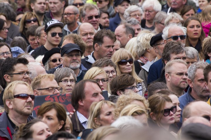 Sífellt fleiri Íslendingar velja að standa utan trú- og lífsskoðunarfélaga.