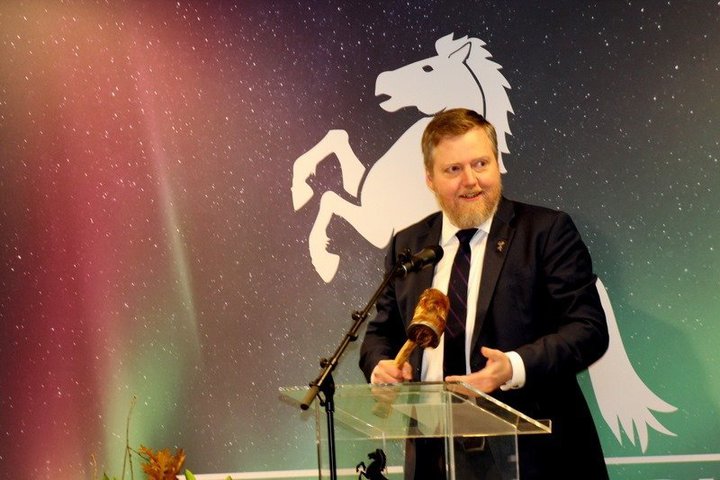 Sigmundur Davíð Gunnlaugsson er formaður Miðflokksins.