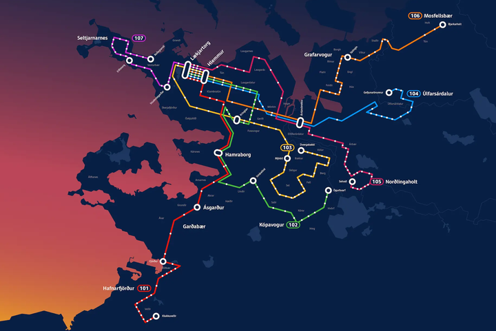 Næturstrætó fer úr miðborginni um nánast um allt höfuðborgarsvæðið, en síðustu vagnarnir rúlla af stað úr miðborginni laust fyrir kl. 4 á laugardags og sunnudagsmorgnum.