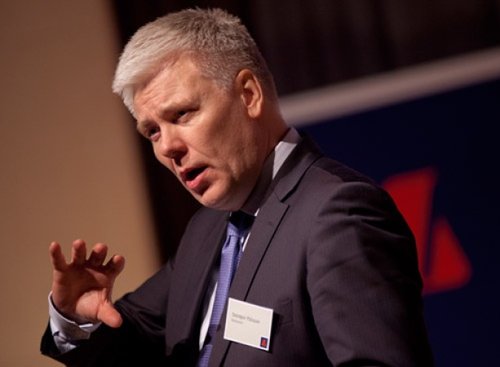 Steinþór Pálsson, bankastjóri Landsbankans, hefur verið harðlega gagnrýndur fyrir sölu bankans á hlut sínum í Borgun.