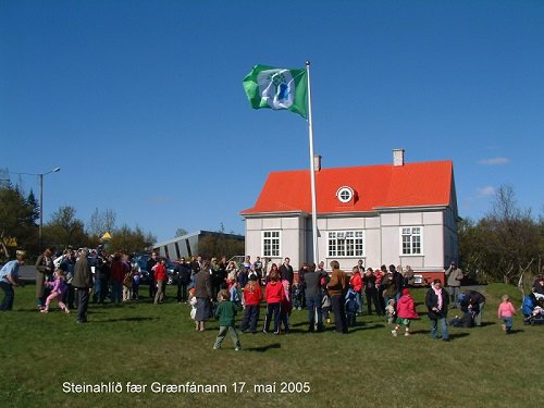 Leikskólinn Steinahlíð stendur á rúmlega 30 þúsund fermetra eignarlóð Barnavinafélagsins Sumargjafar við Suðurlandsbraut 75. Borgin ásælist skika af lóðinni undir legu Borgarlínu yfir í Vogabyggðina. Mynd: Af vef Steinahlíðar.
