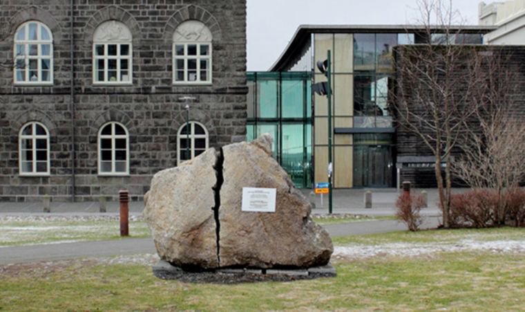 Svarta keilan Mynd: Listasafn Reykjavíkur