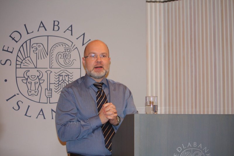 Þórarinn G. Pétursson, aðalhagfræðingur Seðlabankans, er einn þeirra sem hefur áhyggjur af því að verðbólga muni aukast á næstu misserum. Mynd: Birgir.