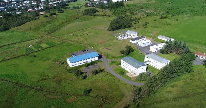 Tilraunastöðin tók til starfa að Keldum í botni Grafarvogs árið 1948. Til stendur að selja landið og nýta ágóðann af sölunni til samgöngumála. Tilraunastöðin krefst samráðs um skipulag og hlutdeildar í ágóðanum af sölunni.