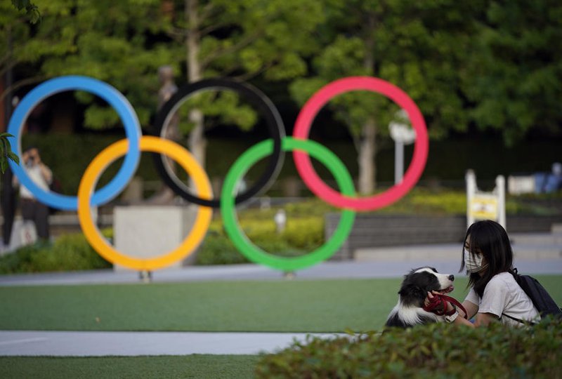 Ólympíugull er æðsta takmark hvers íþróttamanns, en í myndinni Athlete A er því velt upp hvort verið sé að fórna börnum fyrir frama þjóðar á íþróttasviðinu. Mynd: EPA